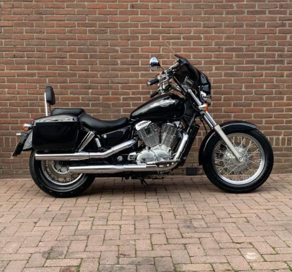 HONDA VT-1100 SHADOW ACE € 3.650,-