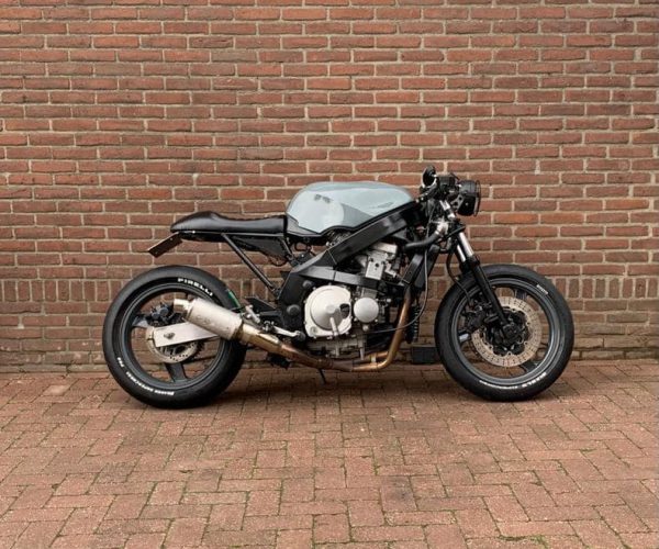 ZZR-600 CAFERACER € 1,450,-