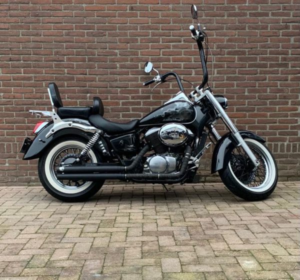 HONDA VT-750 ACE € 3.950,-