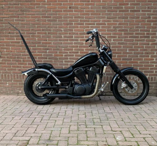 INTRUDER VS-1400 € 3.650,-