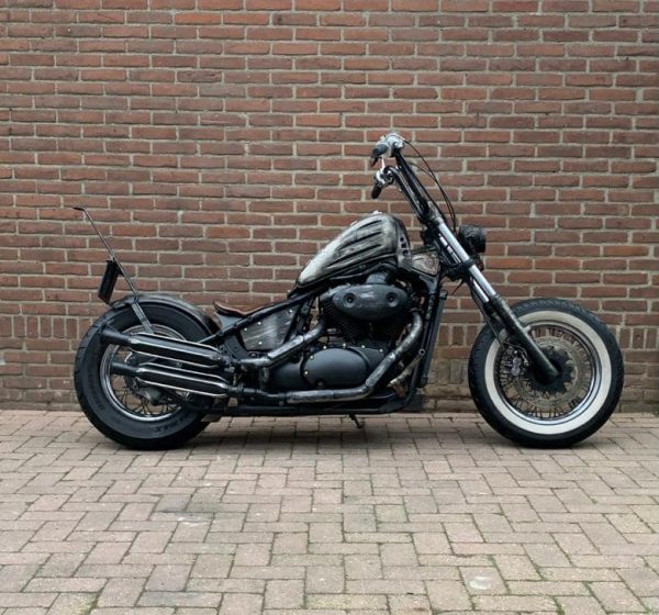 VL-800 INTRUDER € 3.650,-
