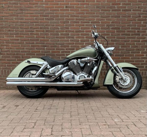 HONDA VTX-1800 CUSTOM € 7.950,-