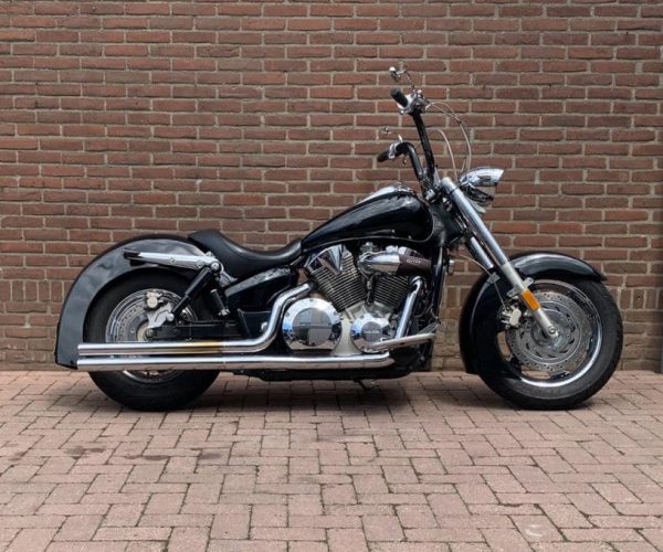 HONDA VTX-1300 LOWRIDER € 11.250,-