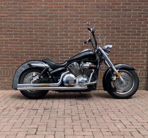 HONDA VTX-1300 LOWRIDER € 11.250,-