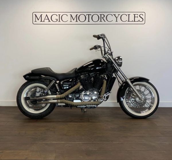 VT-1100 CLUB STUNTER € 3.750,-