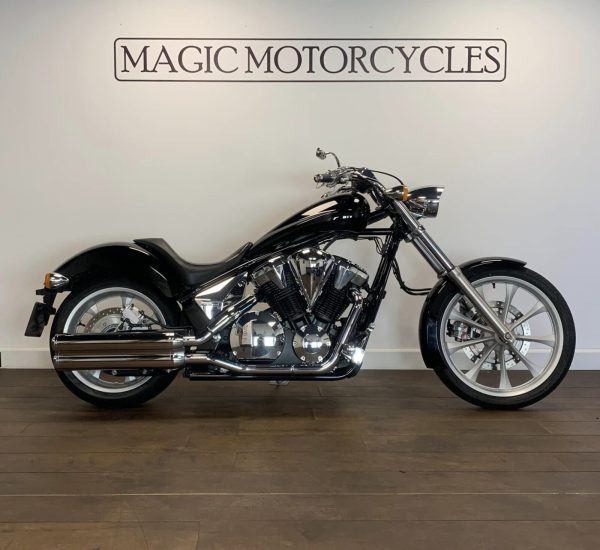 HONDA VT-1300-CXA FURY € 9.950,-