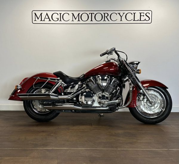 HONDA VTX-1300 € 5.250,-
