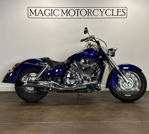 VTX-1300 CUSTOM € 6.850,-