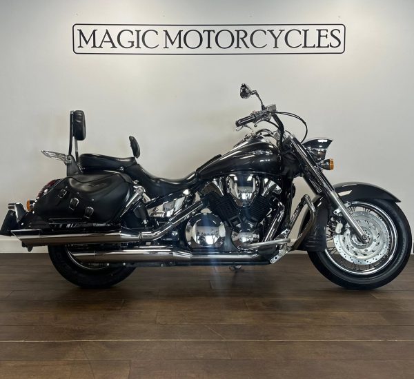 VTX-1300 CUSTOM € 4.950,-