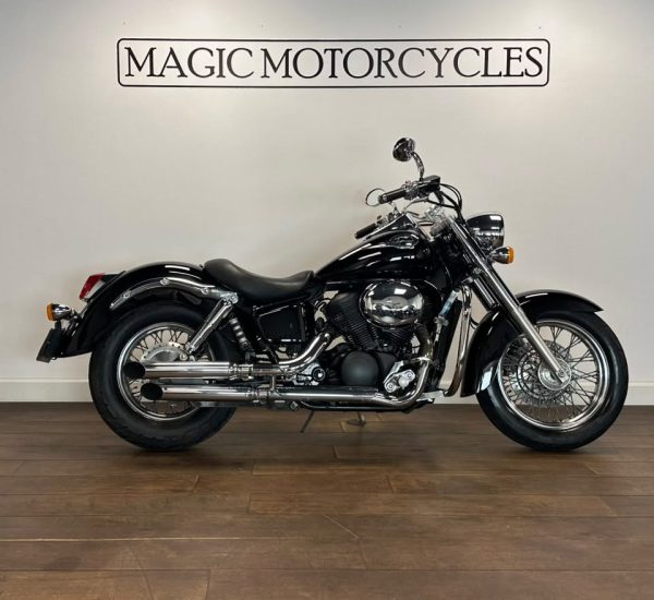 VT-750 ACE € 2.950,-